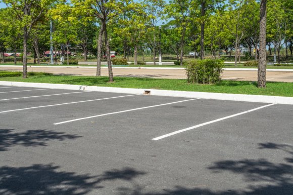 Aménagement de parkings en enrobé à L'Isle-d'Abeau