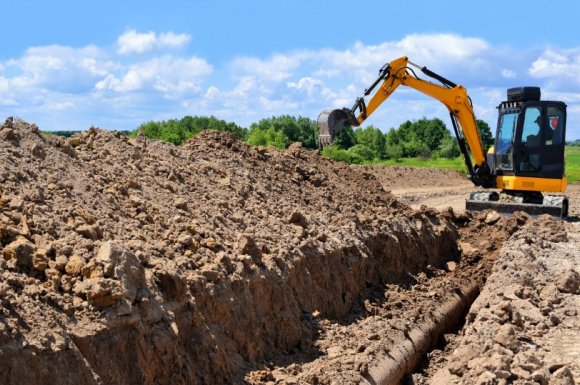 Quels est l'objectif des travaux préparatoires avant terrassement ?